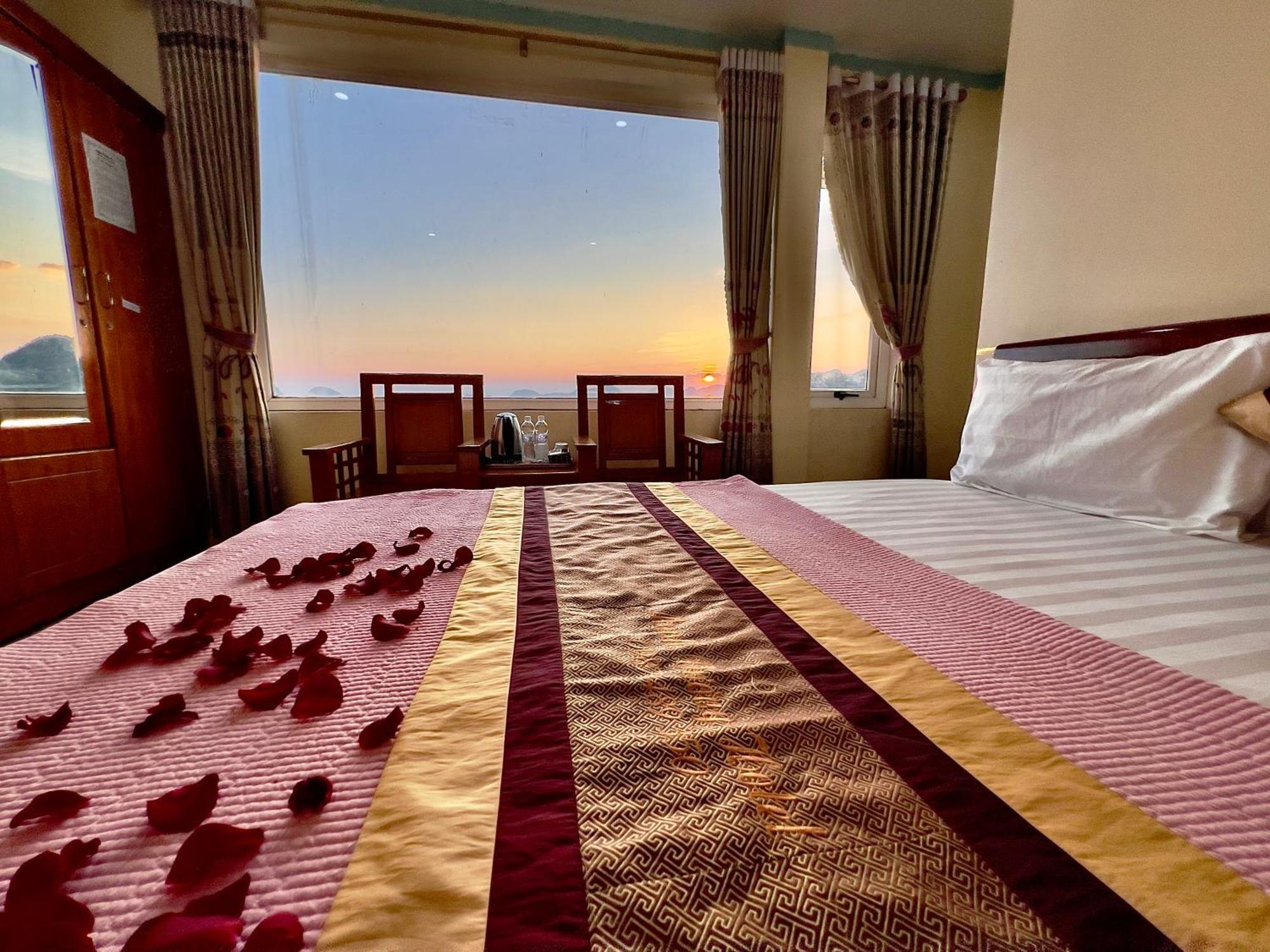 Dong Khe Sau Manh Vuong Hotel Catba מראה חיצוני תמונה